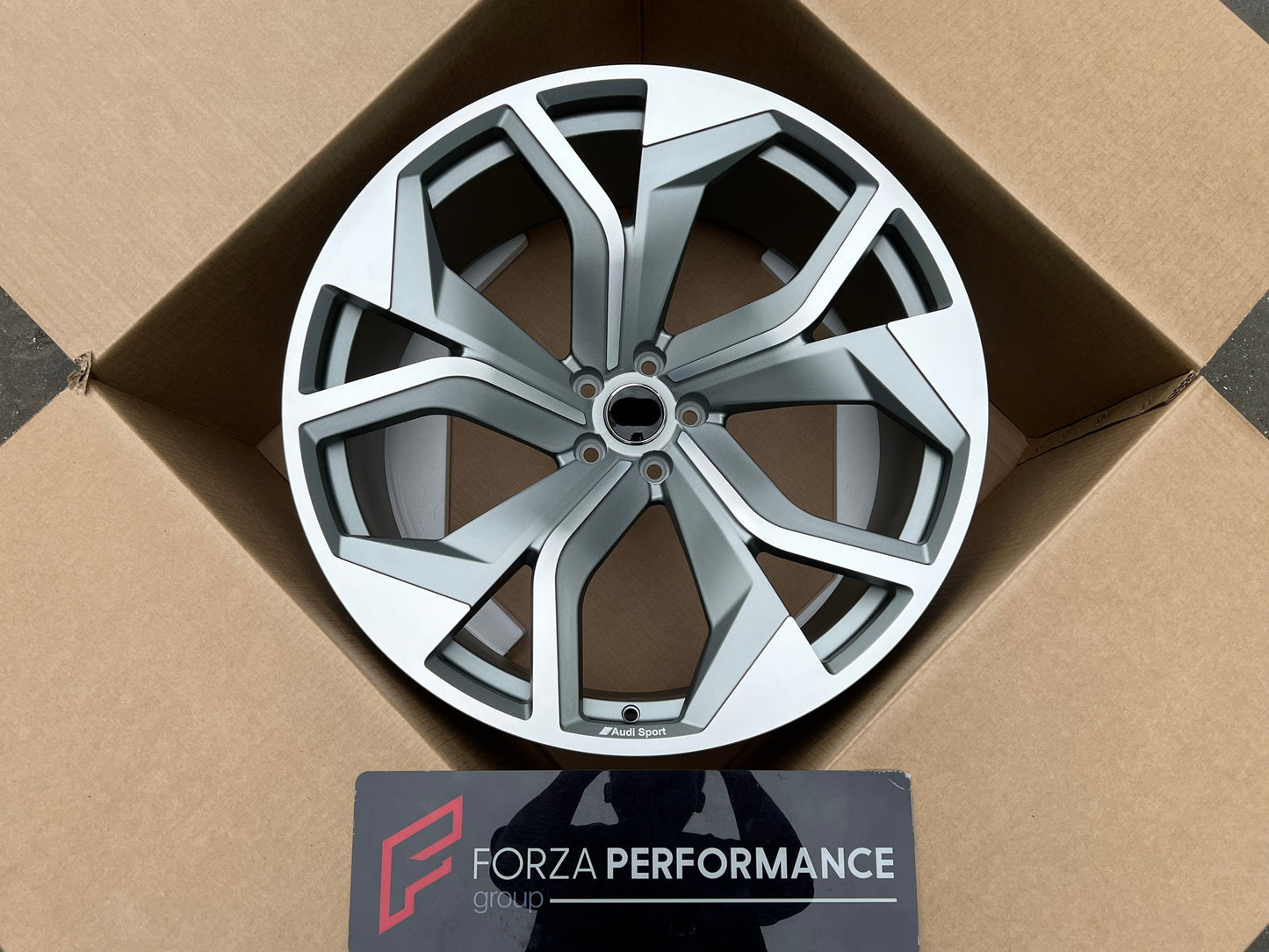 New rims forged wheels Audi RSQ8 style 22-inch forged wheels Also available in 17 , 18 , 19 , 20 , 21 , 22 , 23 , 24 inch