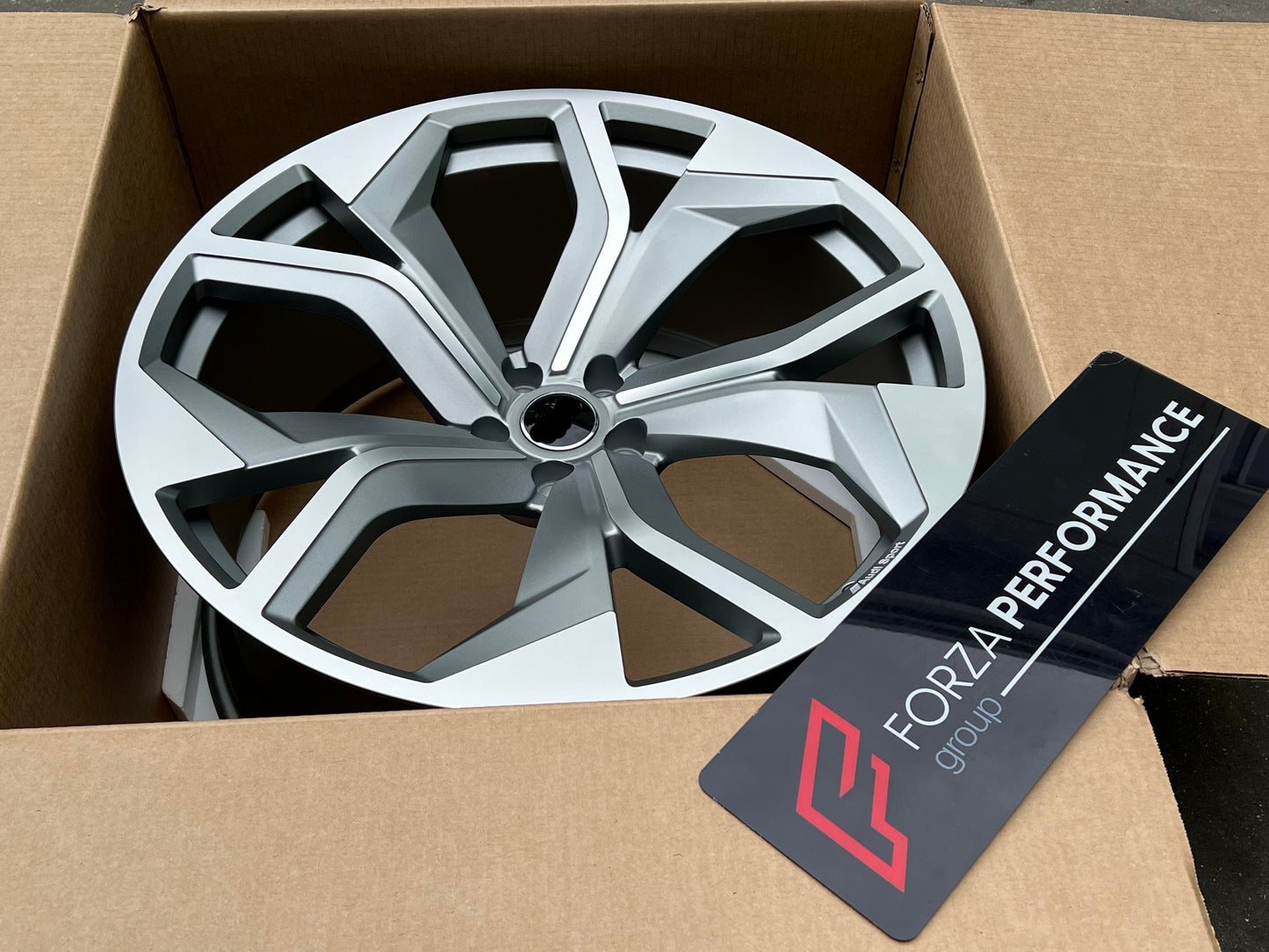 New rims forged wheels Audi RSQ8 style 22-inch forged wheels Also available in 17 , 18 , 19 , 20 , 21 , 22 , 23 , 24 inch