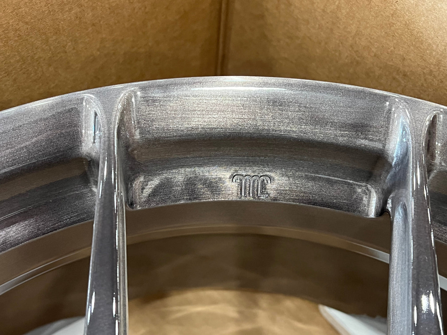 BBS FI-R We manufacture premium quality forged wheels rims for BMW M5 F90 LCI in any design, size, color. Wheels size: Front 20 x 9.5 ET 28 Rear 20 x 10.5 ET 28 PCD: 5 X 112 CB: 66.6 Forged wheels can be produced in any wheel specs by your inquiries and we can provide our specs