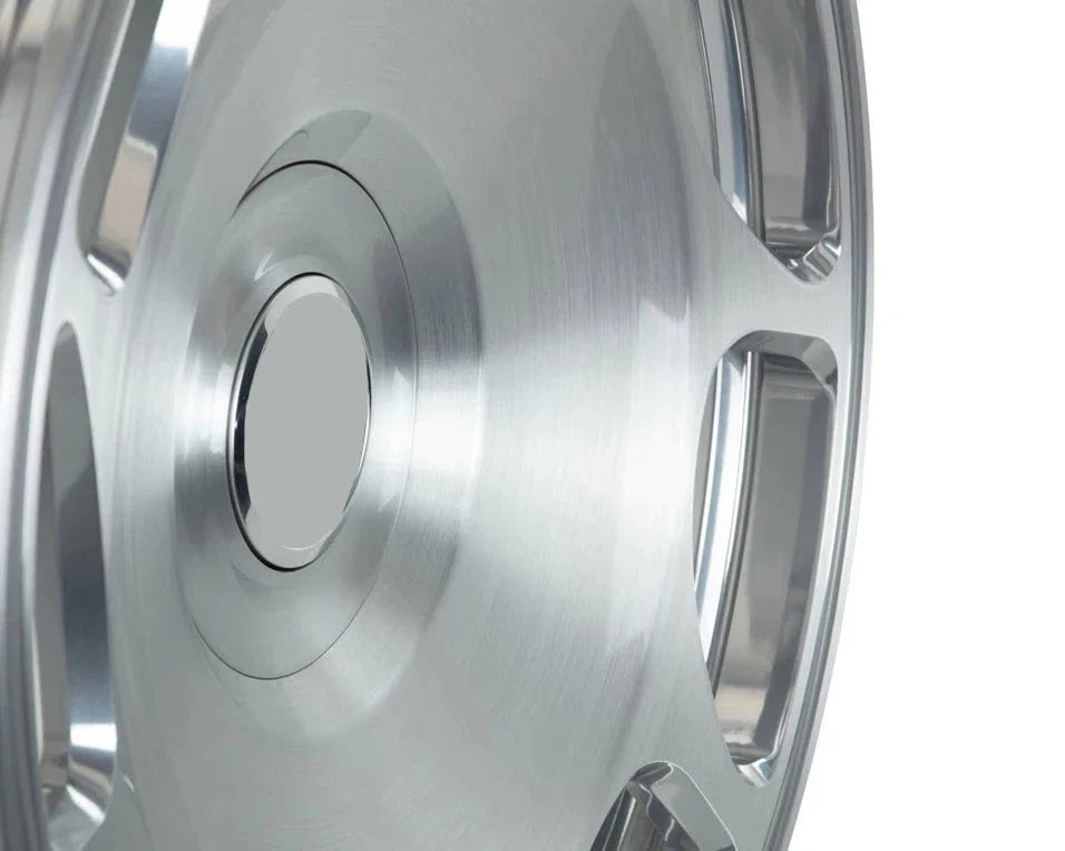 VOSSEN DESIGN SEMA NEW S17-19T design WHEELS RIMS for Rolls-Royce CULLINAN GHOST PHANTOM DROPHEAD FINISH: Brushed clear coating Finish: brushed, polished, chrome, two colors, matte, satin, gloss coating wheels rims Aggressive and unique designs comprise Series 21, where any and all ideas and concepts can become reality for nearly any vehicle, from an exotic hyper car to off-road truck application.
