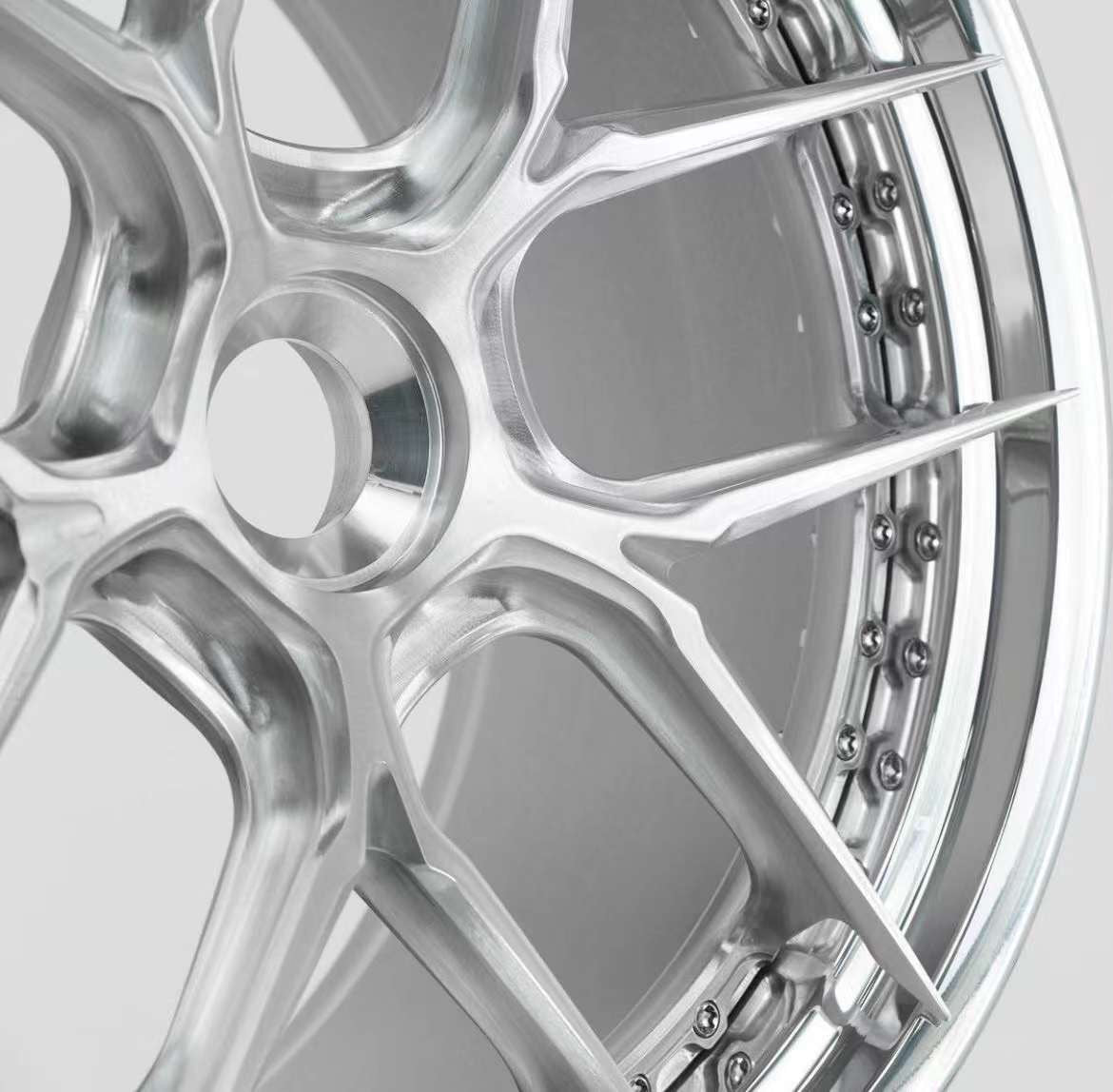 عجلات مصقولة مكونة من 3 قطع لسيارة فيراري SF90 سبايدر