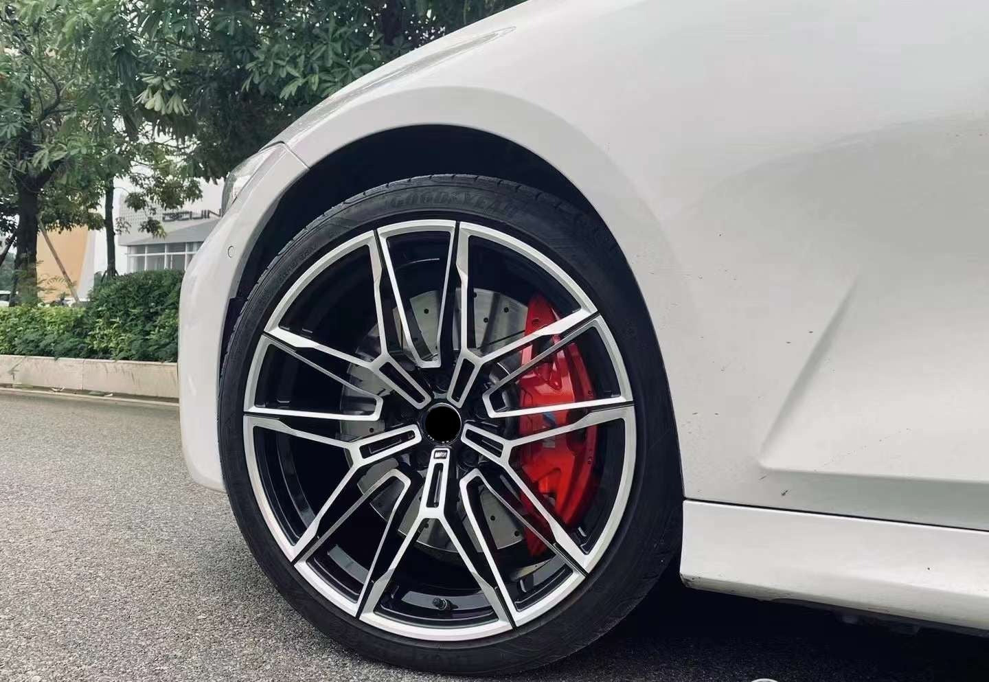 عجلات مزورة لسيارة BMW M3 2021