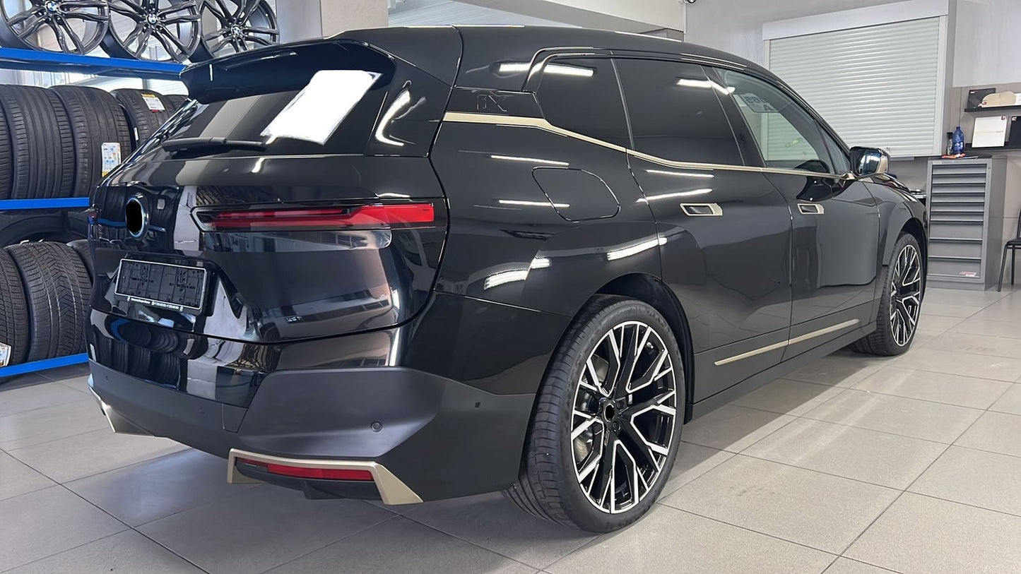 809M STYLE X5M We produced premium quality forged wheels rims for BMW iX Our wheels sizes: Front 21 x 9.5 ET 35 Rear 21 x 10.5 ET 40 Finishing: Glossy Black + Machined Face Forged wheels can be produced in any wheel specs by your inquiries and we can provide our specs