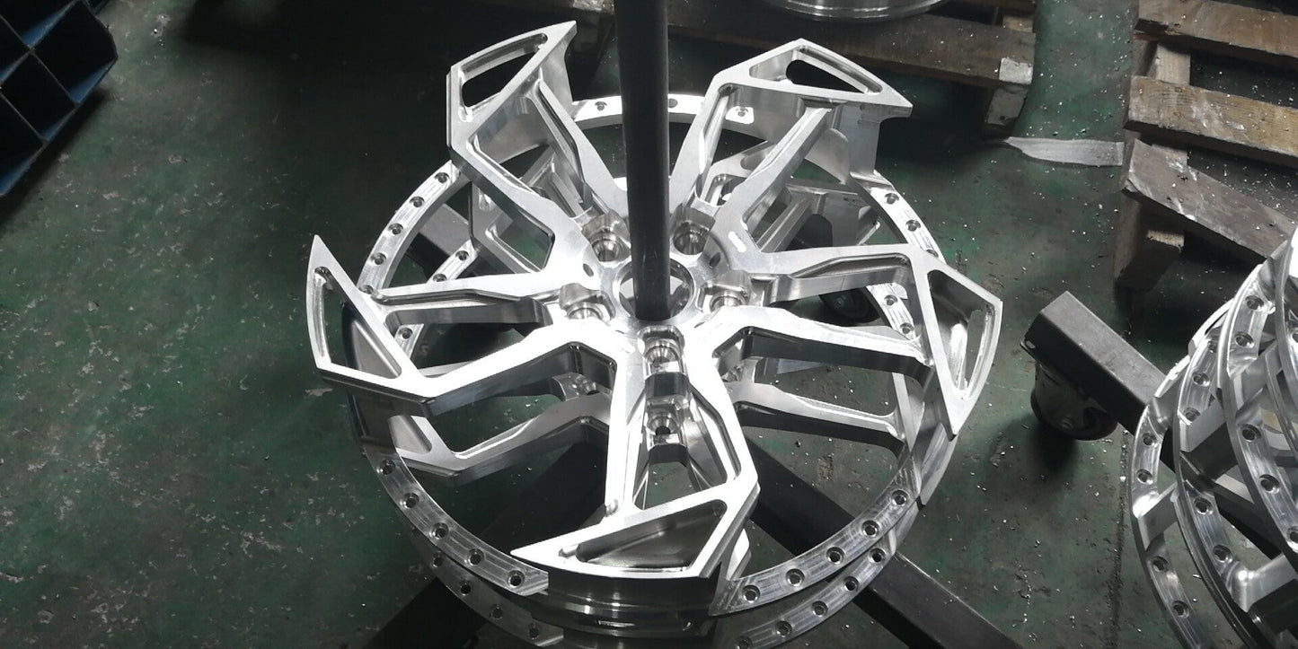 ADV1 CS5.3 We produced premium quality forged wheels rims for MERCEDES BENZ G CLASS G63 G500 Our wheels sizes: Front 24 x 10 ET 20 Rear 24 x 10 ET 20 Finishing: Satin Gun Metal Forged wheels can be produced in any wheel specs by your inquiries and we can provide our specs