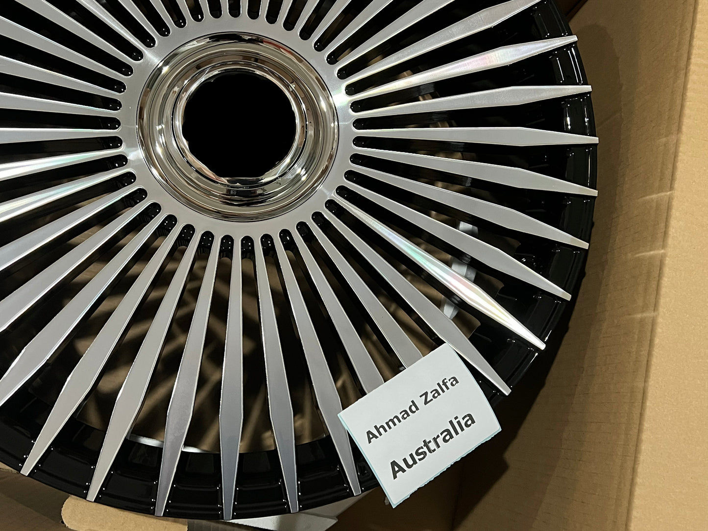 AGL45 We produced premium quality forged wheels rims for MERCEDES BENZ S CLASS W222 Our wheels sizes: Front 22 x 9 ET 31 Rear 22 x 10 ET 35 Finishing: Machine Face Forged wheels can be produced in any wheel specs by your inquiries and we can provide our specs
