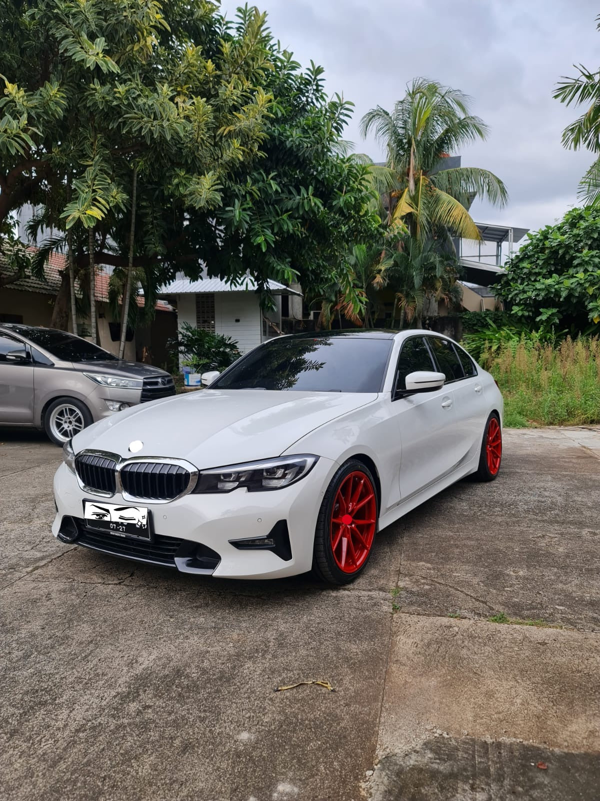 We produced premium quality forged wheels rims for BMW 3 SERIES G20 Our wheels sizes: Front 19 x 8.5 ET 25 Rear 19 x 9.5 ET 35 Finishing: Candy Red Forged wheels can be produced in any wheel specs by your inquiries and we can provide our specs