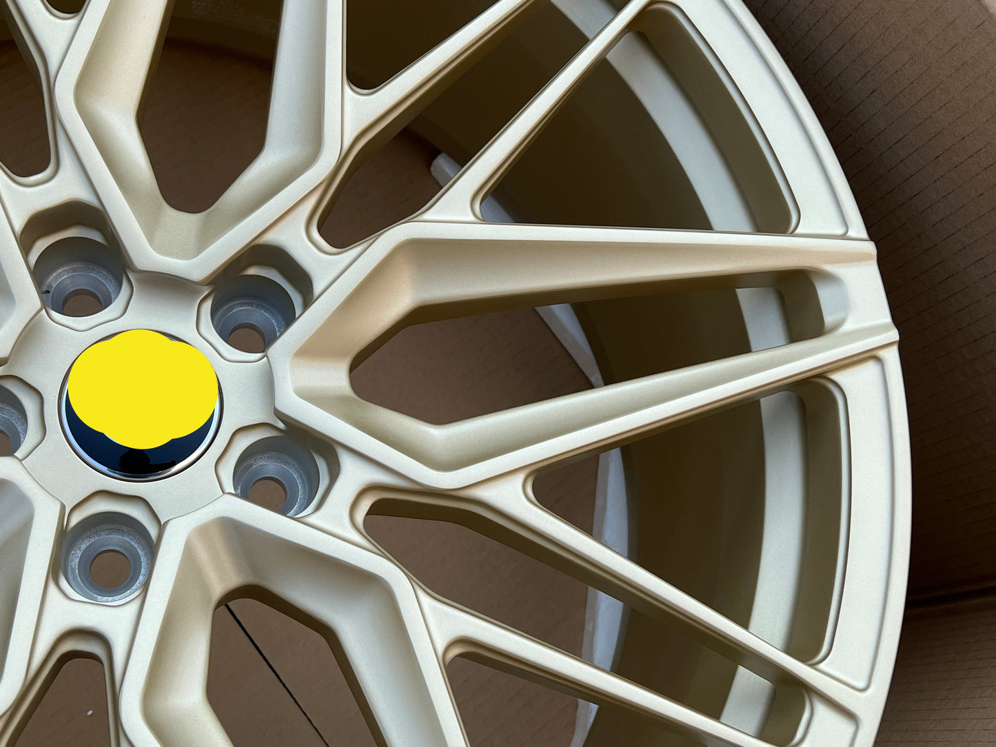 We produced premium quality forged wheels rims for BMW 7 SERIES G12 Our wheels sizes: Front 21 x 9 ET 25 Rear 21 x 10.5 ET 35 Finishing: Frozen Gold Forged wheels can be produced in any wheel specs by your inquiries and we can provide our specs