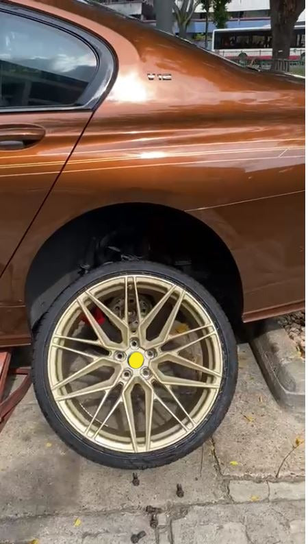 We produced premium quality forged wheels rims for BMW 7 SERIES G12 Our wheels sizes: Front 21 x 9 ET 25 Rear 21 x 10.5 ET 35 Finishing: Frozen Gold Forged wheels can be produced in any wheel specs by your inquiries and we can provide our specs
