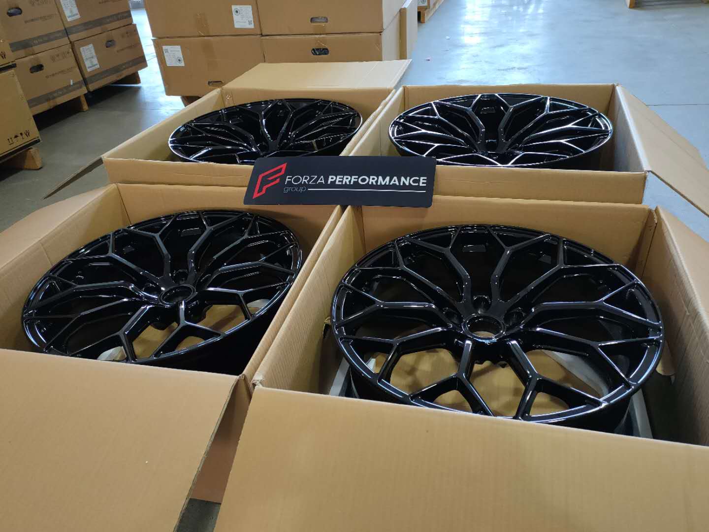 We produced premium quality forged wheels rims for LAMBORGHINI HURACAN Our wheels sizes: Front 20 x 9 ET 30 Rear 21 x 12 ET 32 Finishing: Glossy Black Forged wheels can be produced in any wheel specs by your inquiries and we can provide our specs
