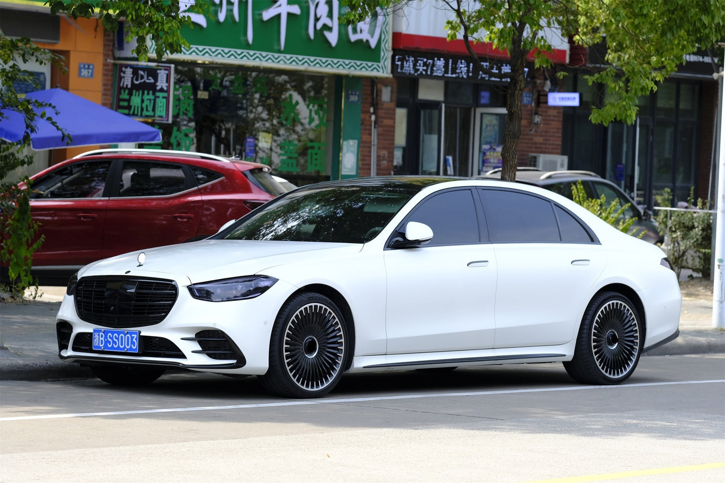We produced premium quality forged wheels rims for MERCEDES BENZ S CLASS W223 Our wheels sizes: Front 22 x 9 ET 31 Rear 22 x 10 ET 35 Finishing: Matt Black + Polished Face Forged wheels can be produced in any wheel specs by your inquiries and we can provide our specs