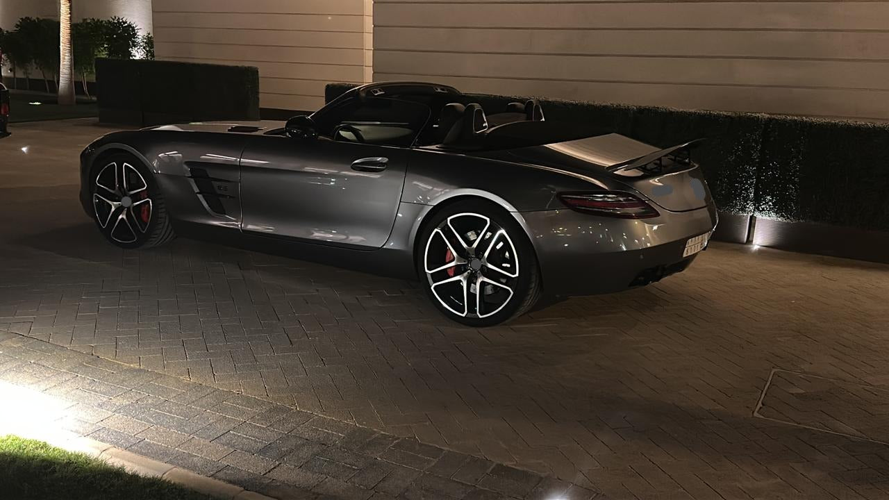 We produced premium quality forged wheels rims for MERCEDES BENZ SLS AMG ROADSTER Our wheels sizes: Front 20 x 9.5 ET 57 Rear 21 x 11 ET 60 Finishing: Black Diamond Forged wheels can be produced in any wheel specs by your inquiries and we can provide our specs