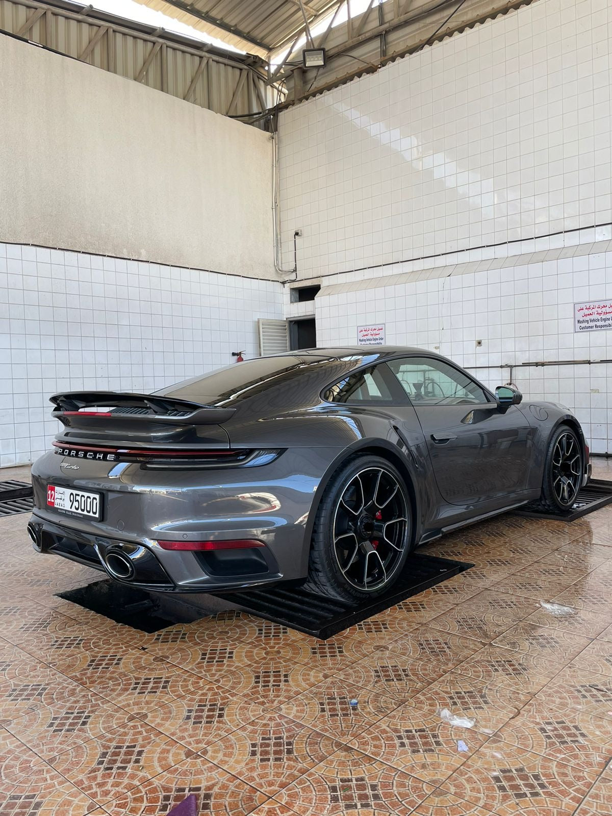 We produced premium quality forged wheels rims for PORSCHE 911 991.2 Our wheels sizes: Front 20 x 9 ET 41 Rear 21 x 11.5 ET 67 Finishing: Glossy Black Forged wheels can be produced in any wheel specs by your inquiries and we can provide our specs