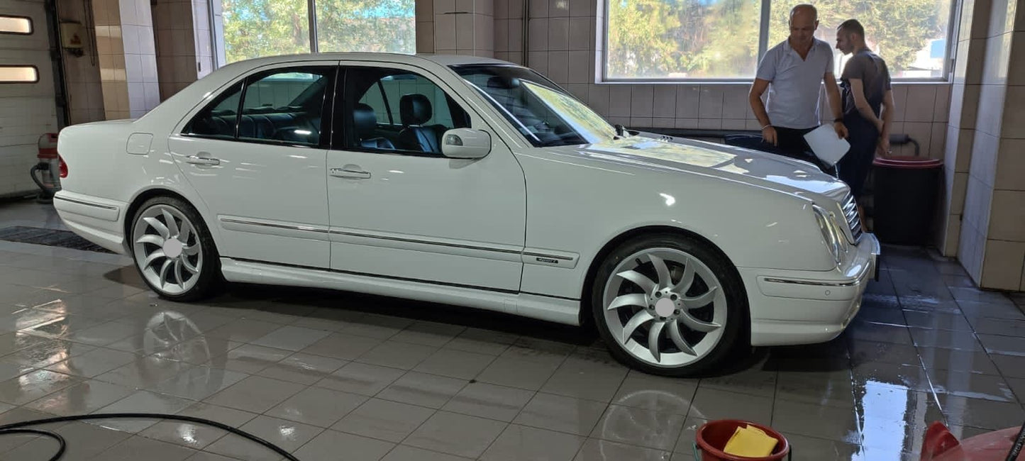 SLR WHEELS We produced premium quality forged wheels rims for MERCEDES BENZ E CLASS E63 W210 Our wheels sizes: Front 18 x 9 ET 45 Rear 19 x 9 ET 45 Finishing: Silver Alloy Forged wheels can be produced in any wheel specs by your inquiries and we can provide our specs