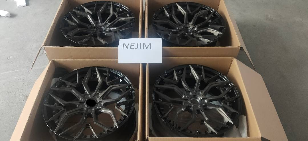 We produced premium quality forged wheels rims for LAMBORGHINI HURACAN Our wheels sizes: Front 20 x 9 ET 30 Rear 21 x 12 ET 35 Finishing: Brushed Black Forged wheels can be produced in any wheel specs by your inquiries and we can provide our specs