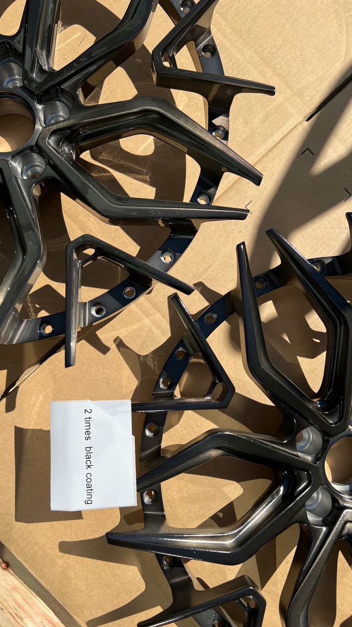 We produced premium quality forged wheels rims for LAMBORGHINI HURACAN Our wheels sizes: Front 20 x 9 ET 30 Rear 21 x 12 ET 35 Finishing: Brushed Black Forged wheels can be produced in any wheel specs by your inquiries and we can provide our specs