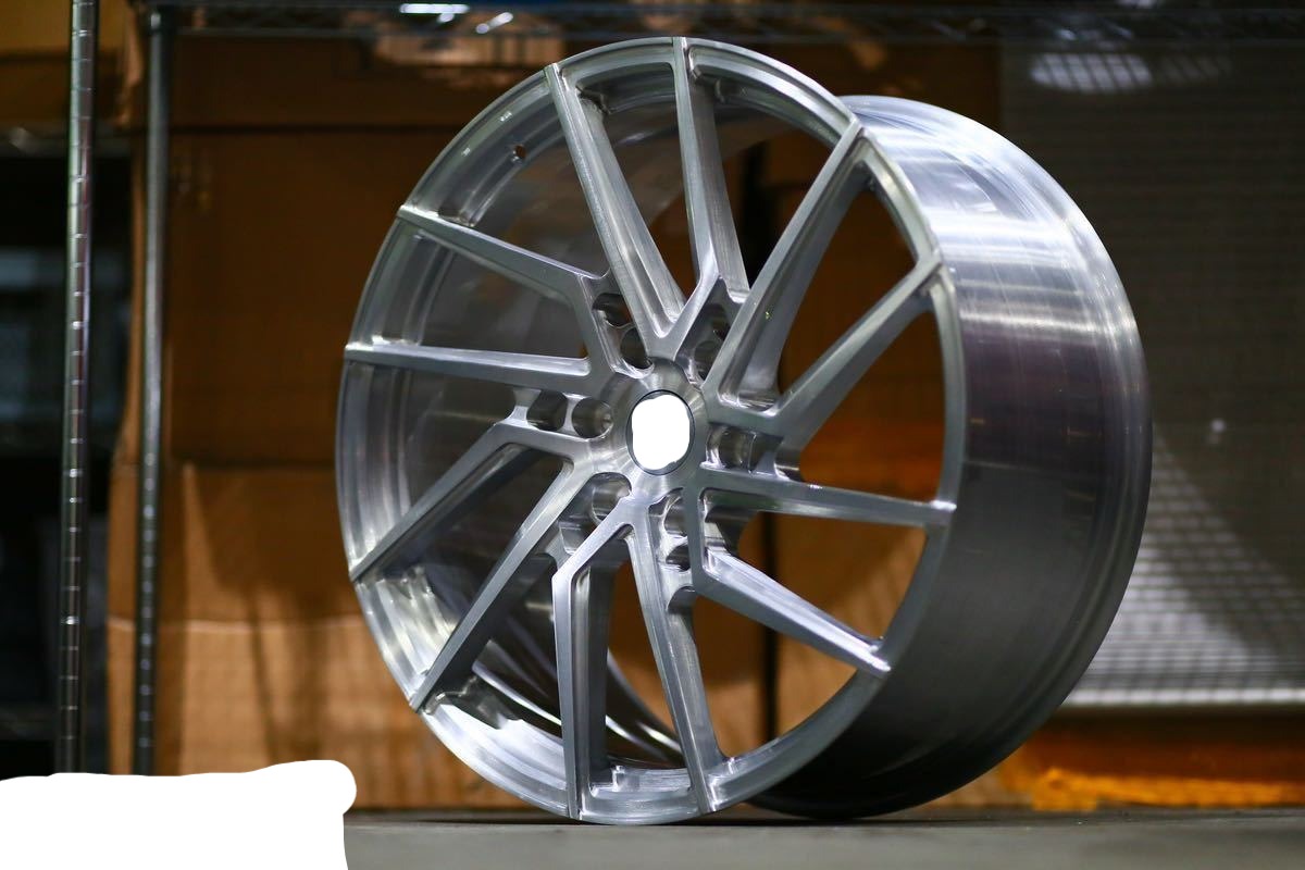 We manufacture premium quality forged wheels rims for TOYOTA LAND CRUISER 300 LC 300 in any design, size, color. Wheels size: 22 x 9.5 PCD: 6 X 139.7 CB: 95.1 Forged wheels can be produced in any wheel specs by your inquiries and we can provide our specs