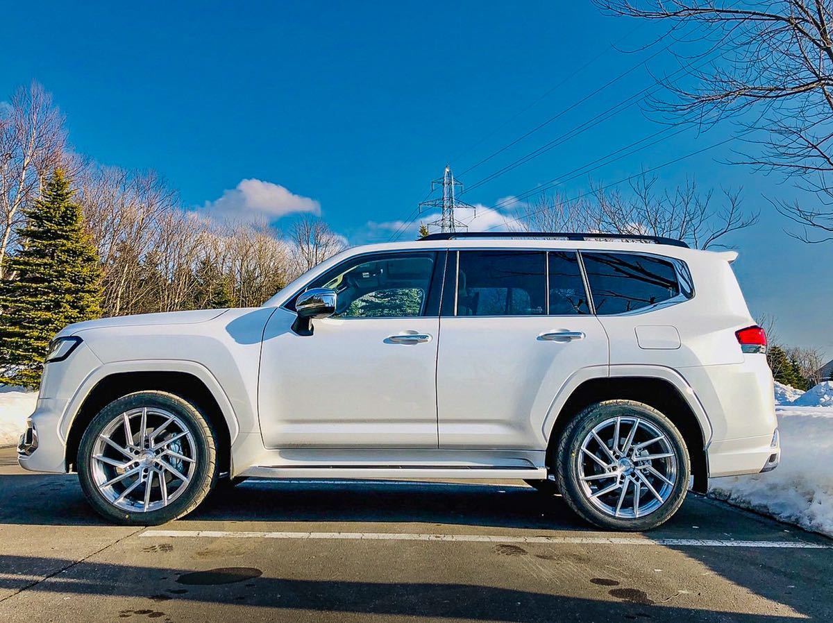 We manufacture premium quality forged wheels rims for TOYOTA LAND CRUISER 300 LC 300 in any design, size, color. Wheels size: 22 x 9.5 PCD: 6 X 139.7 CB: 95.1 Forged wheels can be produced in any wheel specs by your inquiries and we can provide our specs