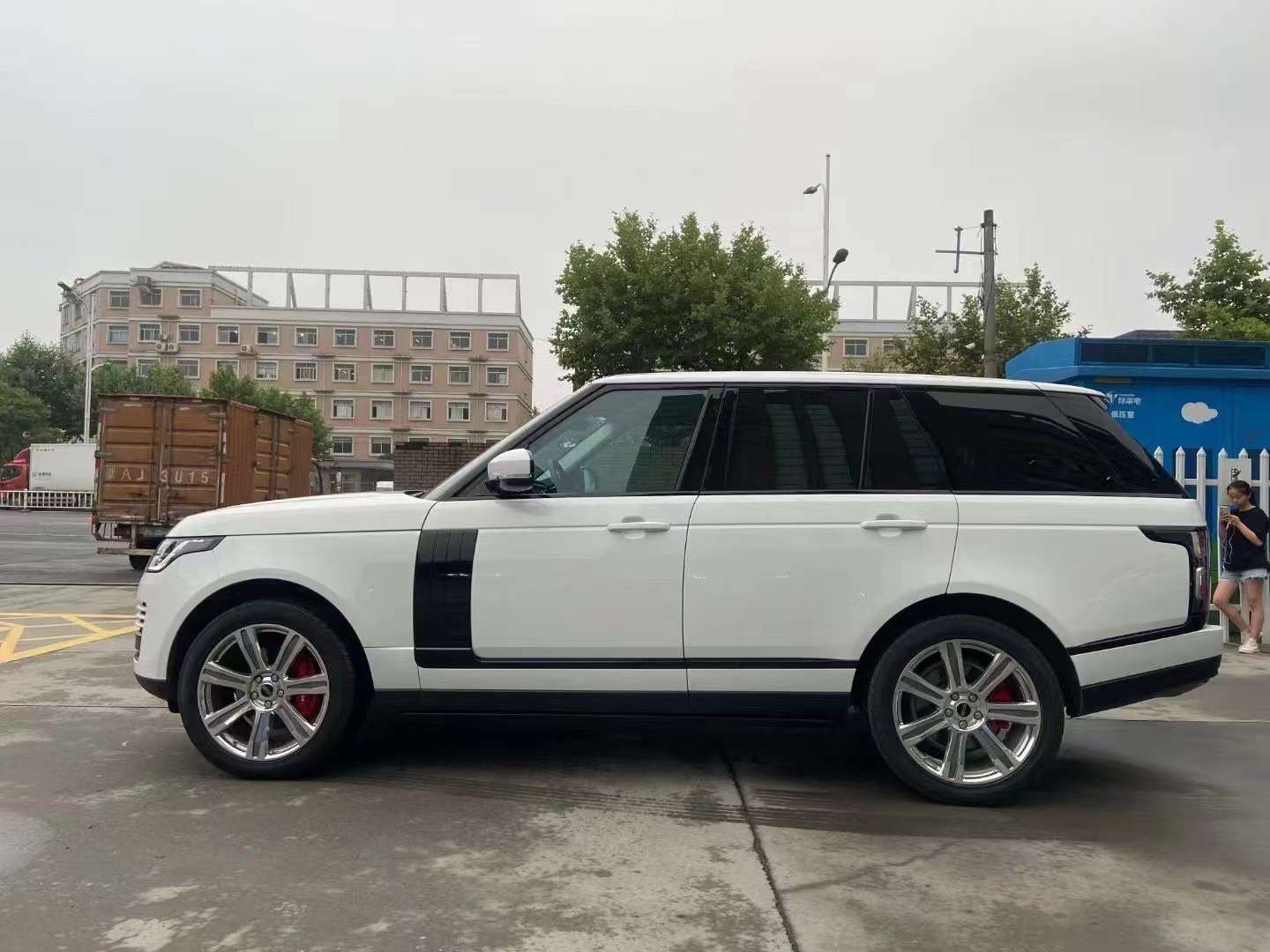 Land Rover Polished Set Silver Grey Forged wheels