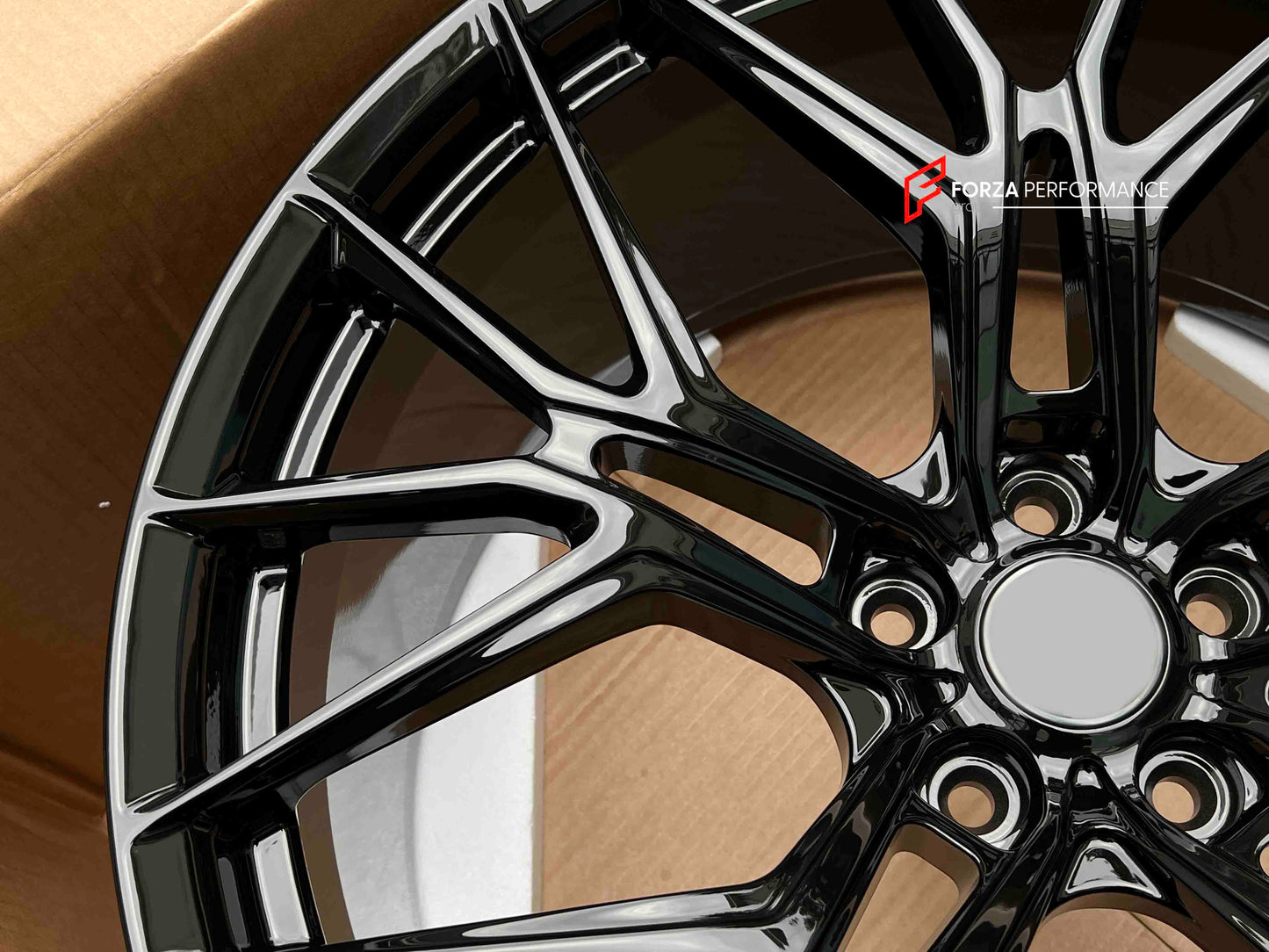 إطارات عجلات مزورة مقاس 21 بوصة لسيارة BMW M5 F90