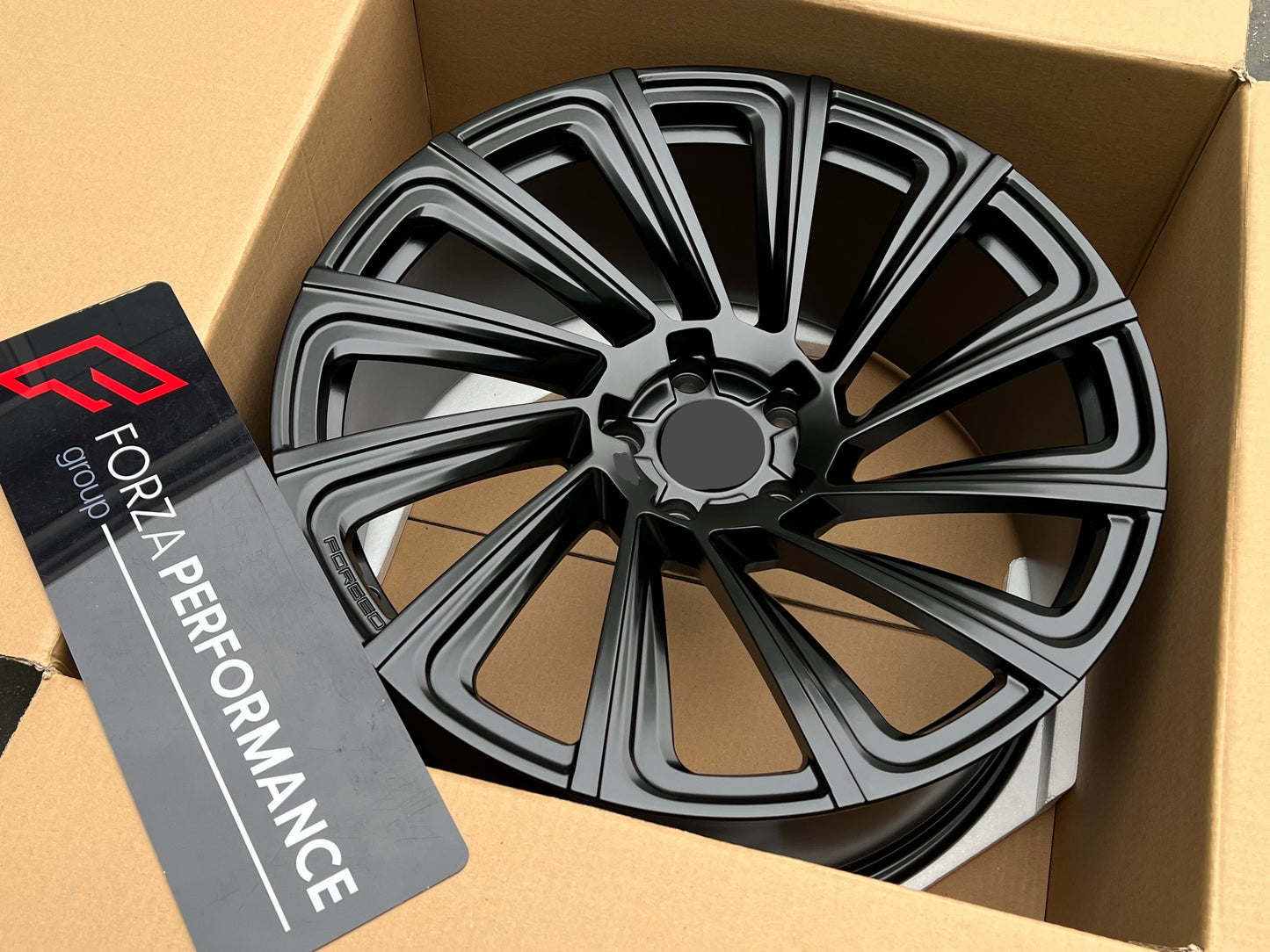 VOSSEN UV-3 We manufacture premium quality forged wheels rims for LAND ROVER RANGE ROVER AUTOBIOGRAPHY L460 BLACK MATT in any design, size, color. Wheels size: in 24 x 9.5 ET 42.5 in 23 x 9.5 ET 42.5 PCD: 5 X 120 CB: 72.6 Forged wheels can be produced in any wheel specs by your inquiries and we can provide our specs