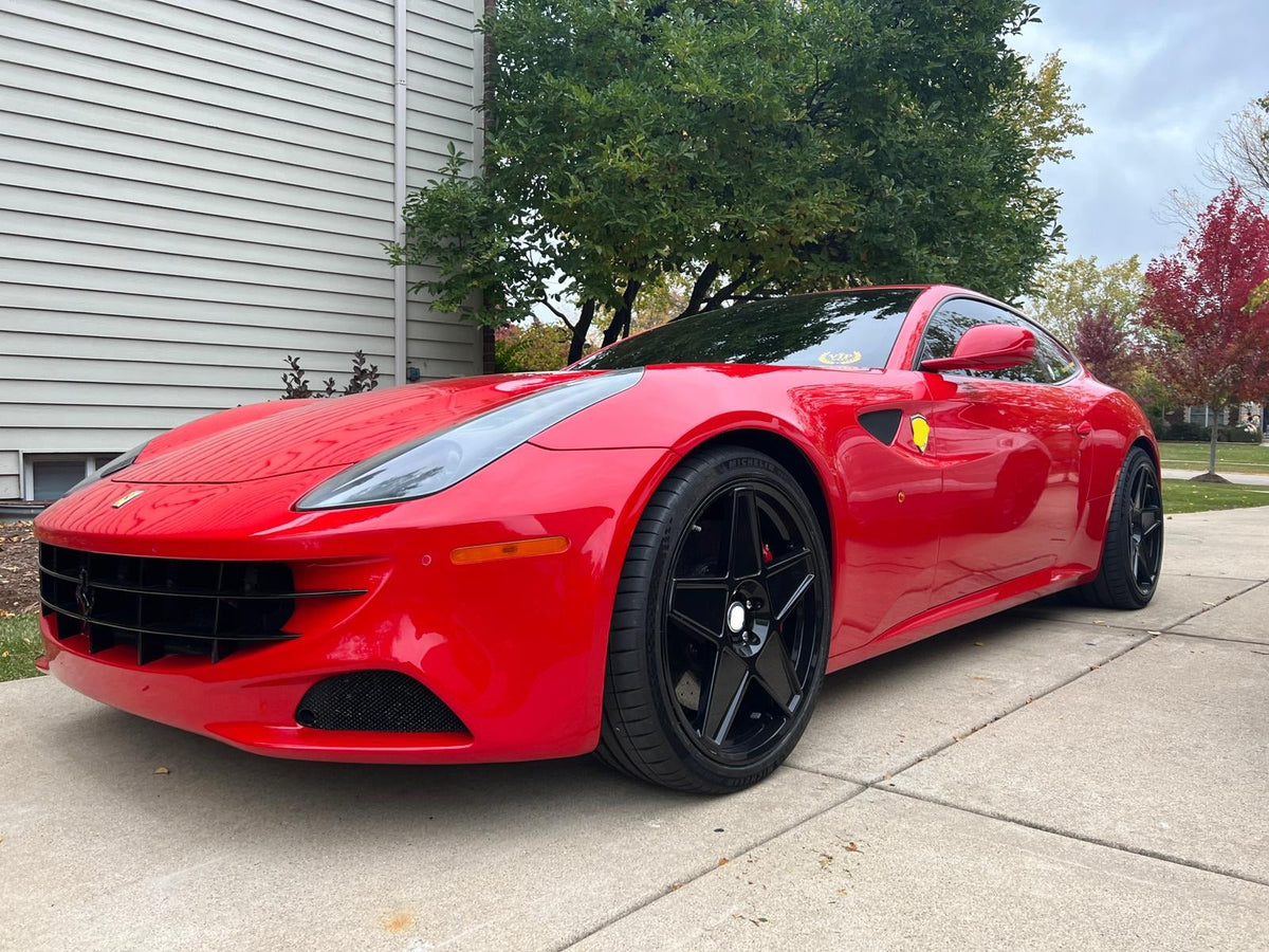505FMR We produced premium quality forged wheels rims for FERRARI FF Our wheels sizes: Front 21 x 9 ET 37 Rear 21 x 12 ET 52 Finishing: Glossy Black Forged wheels can be produced in any wheel specs by your inquiries and we can provide our specs