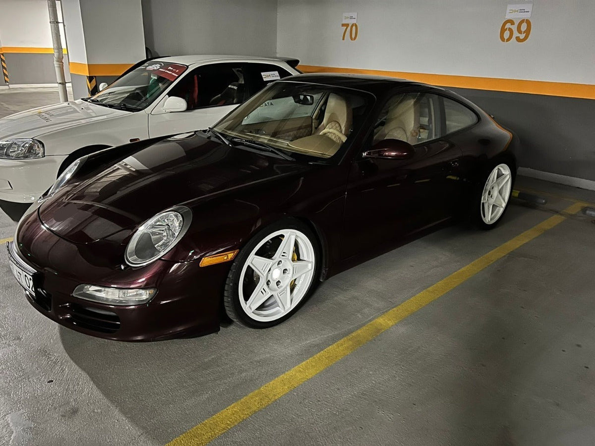 505M We produced premium quality forged wheels rims for PORSCHE 911 997.1 Our wheels sizes: Front 19 x 8 ET 50 Rear 19 x 11 ET 52 Finishing: Glossy White Forged wheels can be produced in any wheel specs by your inquiries and we can provide our specs